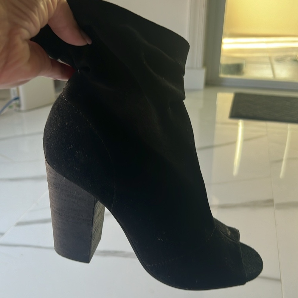 Open boots Nine West